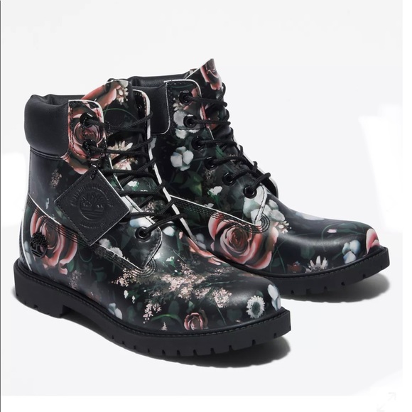 WOMEN'S TIMBERLAND® HERITAGE 6-INCH WATERPROOF BOOTS - Picture 2 of 5